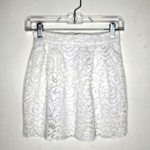 Draper James white lace mini skirt fully lined - 0